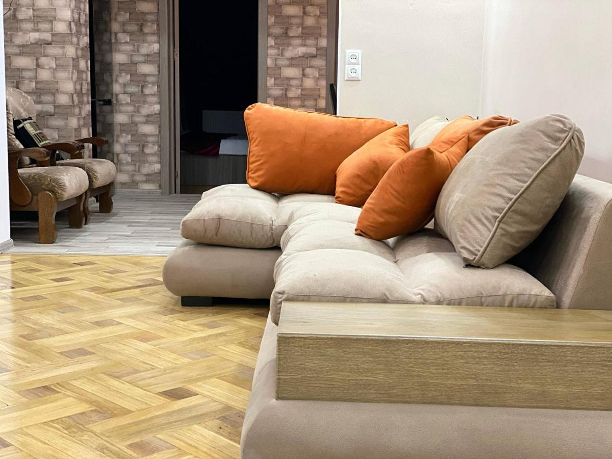 Superior Apartment On Kostava تبليسي المظهر الخارجي الصورة