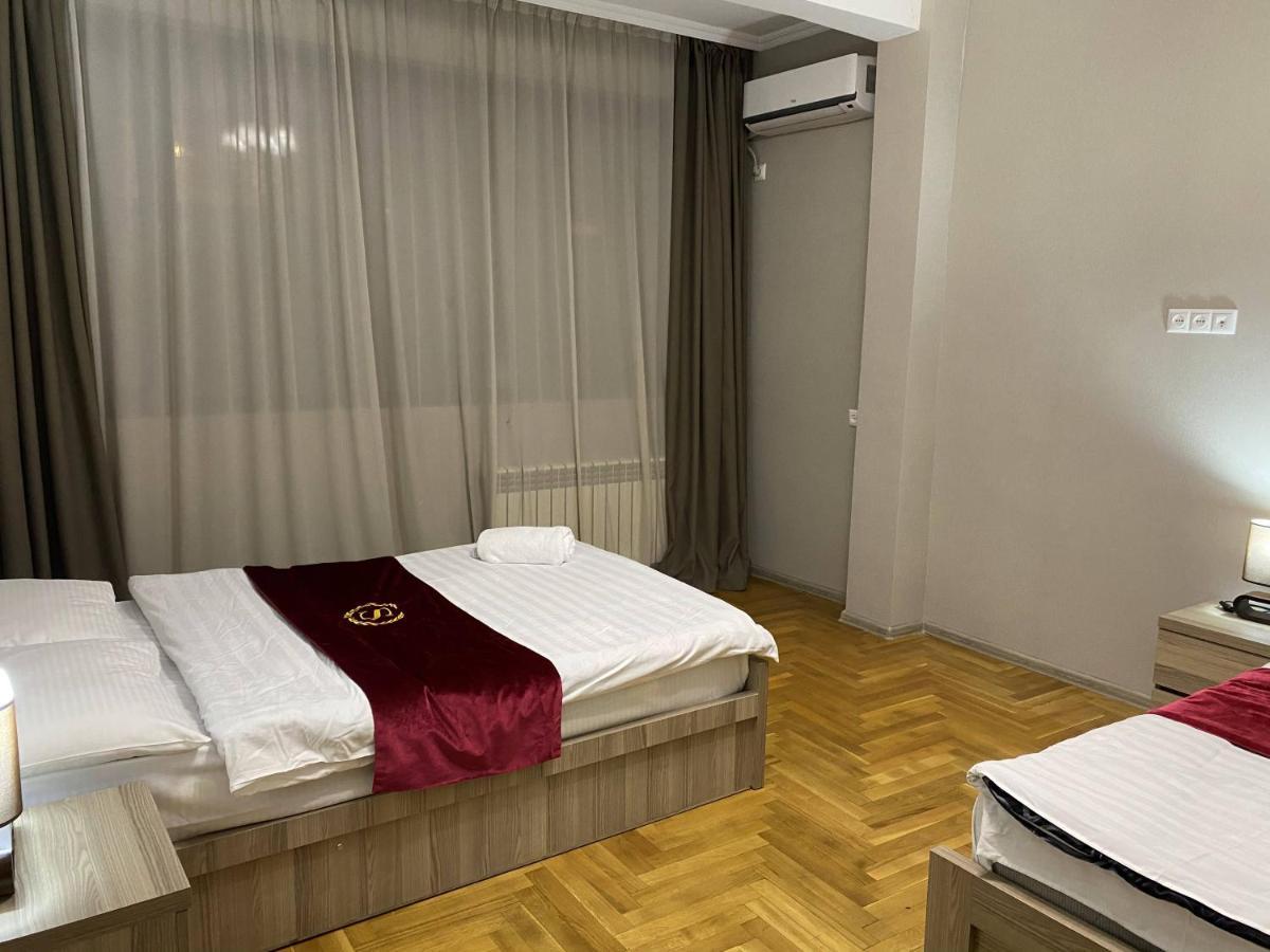 Superior Apartment On Kostava تبليسي المظهر الخارجي الصورة